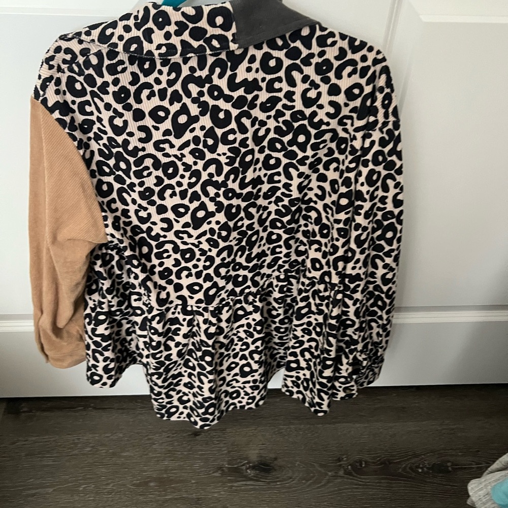 Shacket size large - Picture 2 of 5